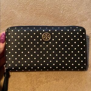 tory burch wallet